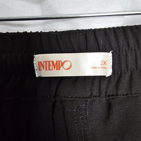 NWT Intempo utility shorts - Picture 4 of 9